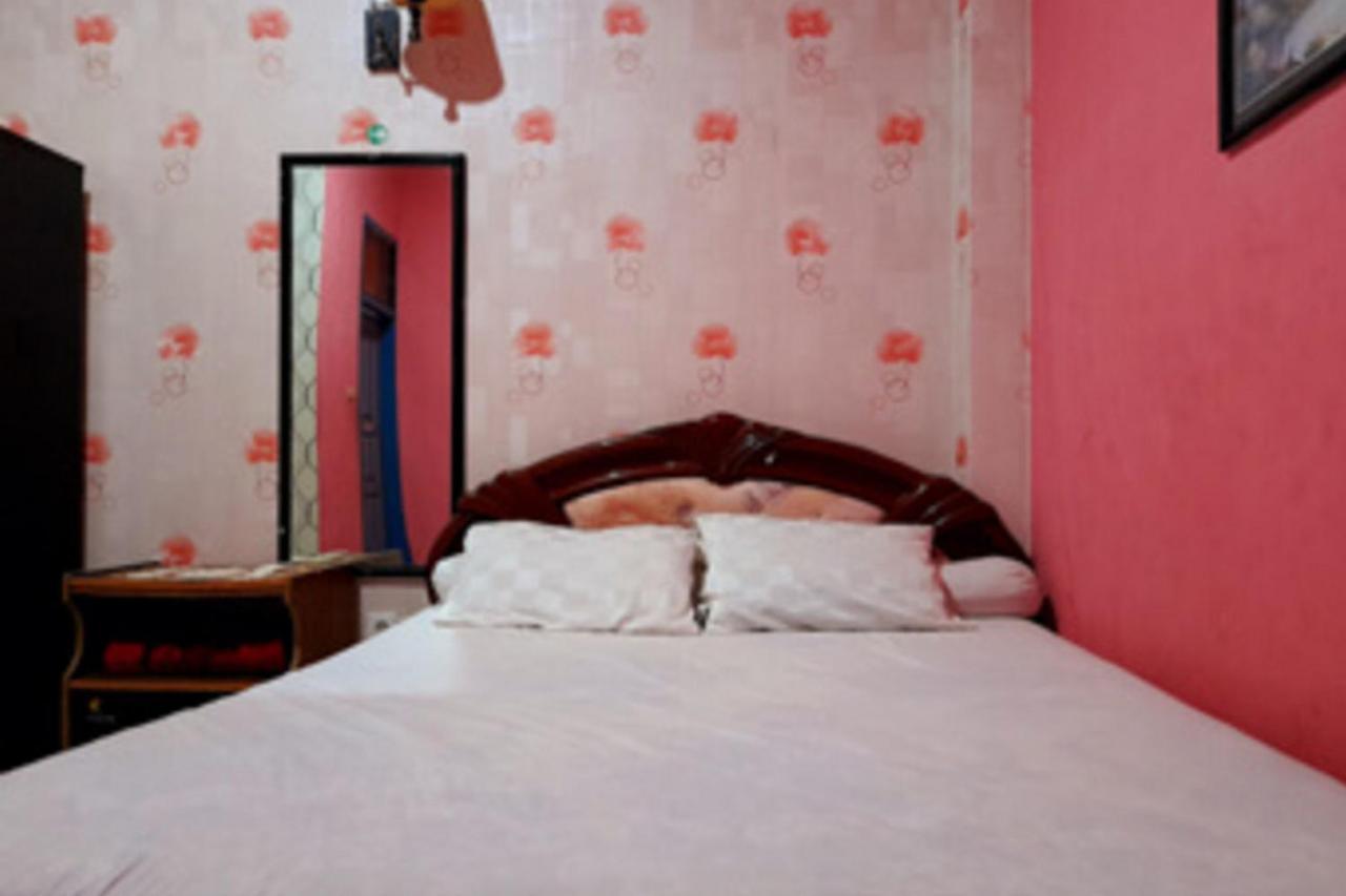 Hotel Rosichan Bau Bau Mitra Reddoorz Baubau Экстерьер фото