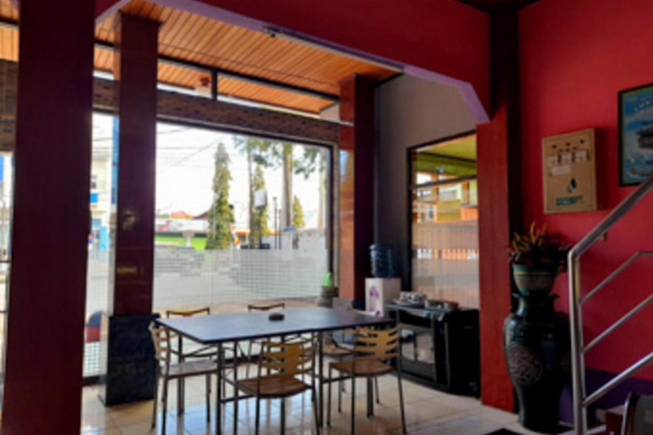 Hotel Rosichan Bau Bau Mitra Reddoorz Baubau Экстерьер фото