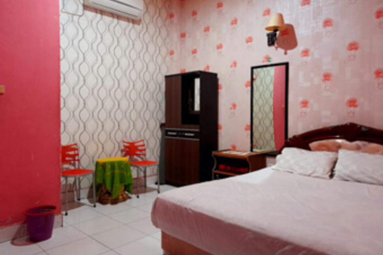 Hotel Rosichan Bau Bau Mitra Reddoorz Baubau Экстерьер фото