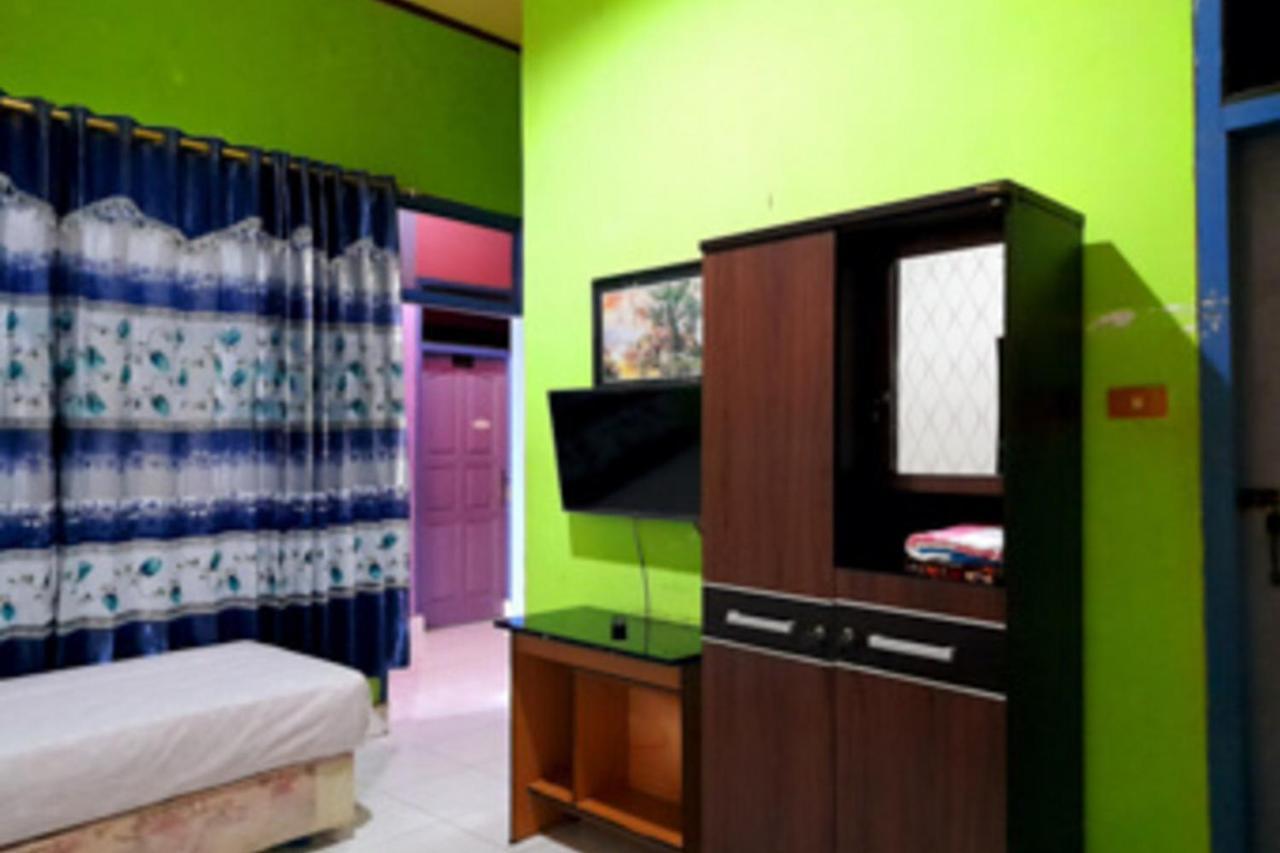 Hotel Rosichan Bau Bau Mitra Reddoorz Baubau Экстерьер фото