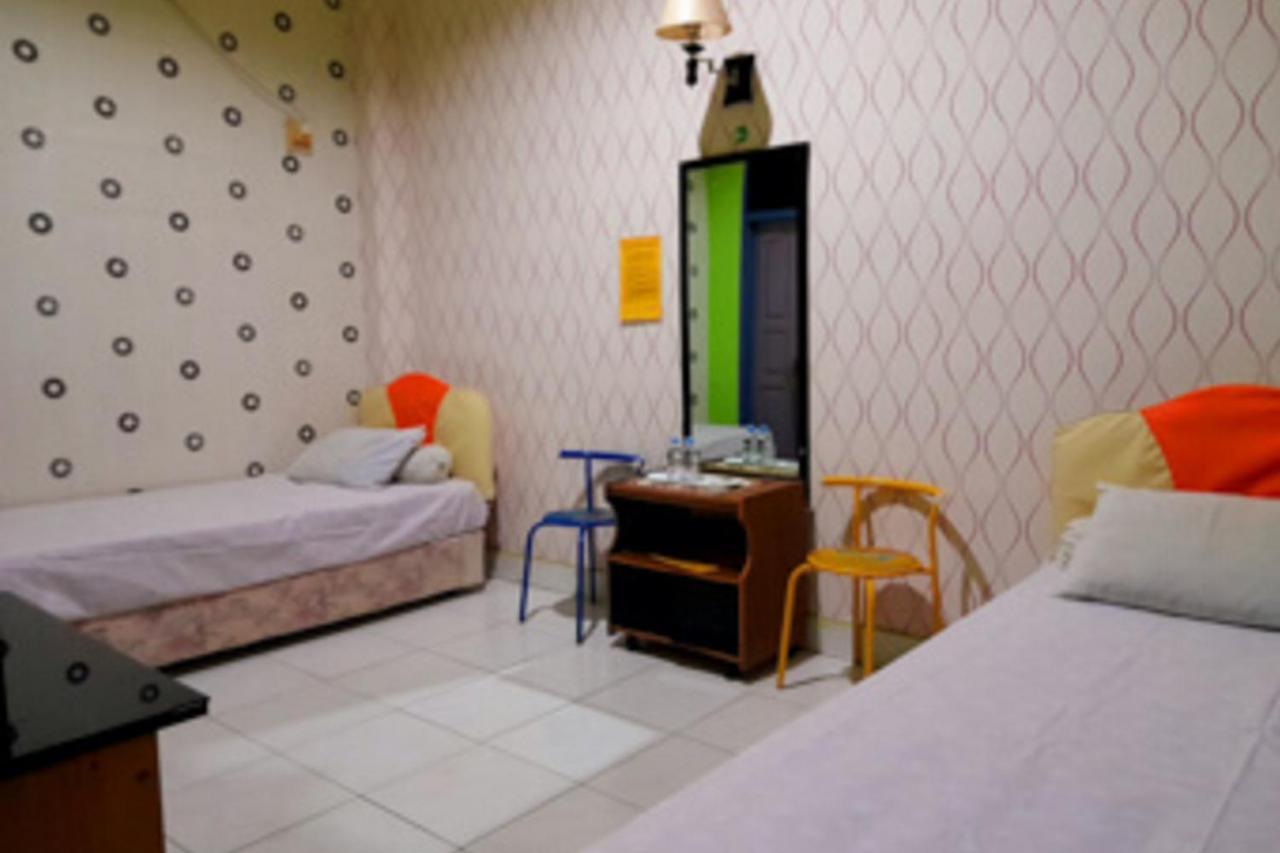 Hotel Rosichan Bau Bau Mitra Reddoorz Baubau Экстерьер фото