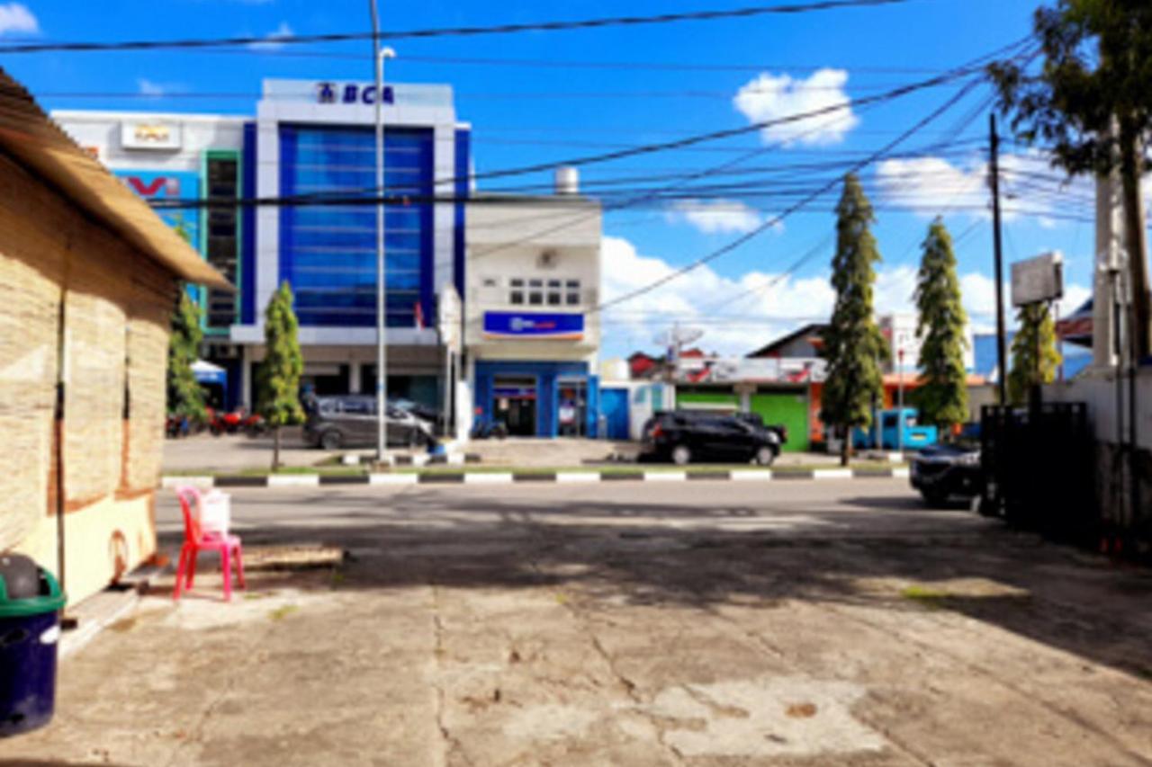 Hotel Rosichan Bau Bau Mitra Reddoorz Baubau Экстерьер фото